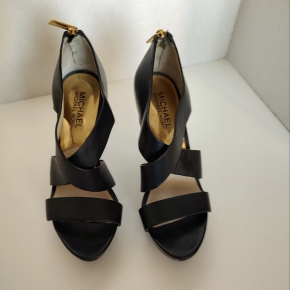 Michael Kors  Womens Black 4.25" Heels in size 5M - Picture 1 of 8